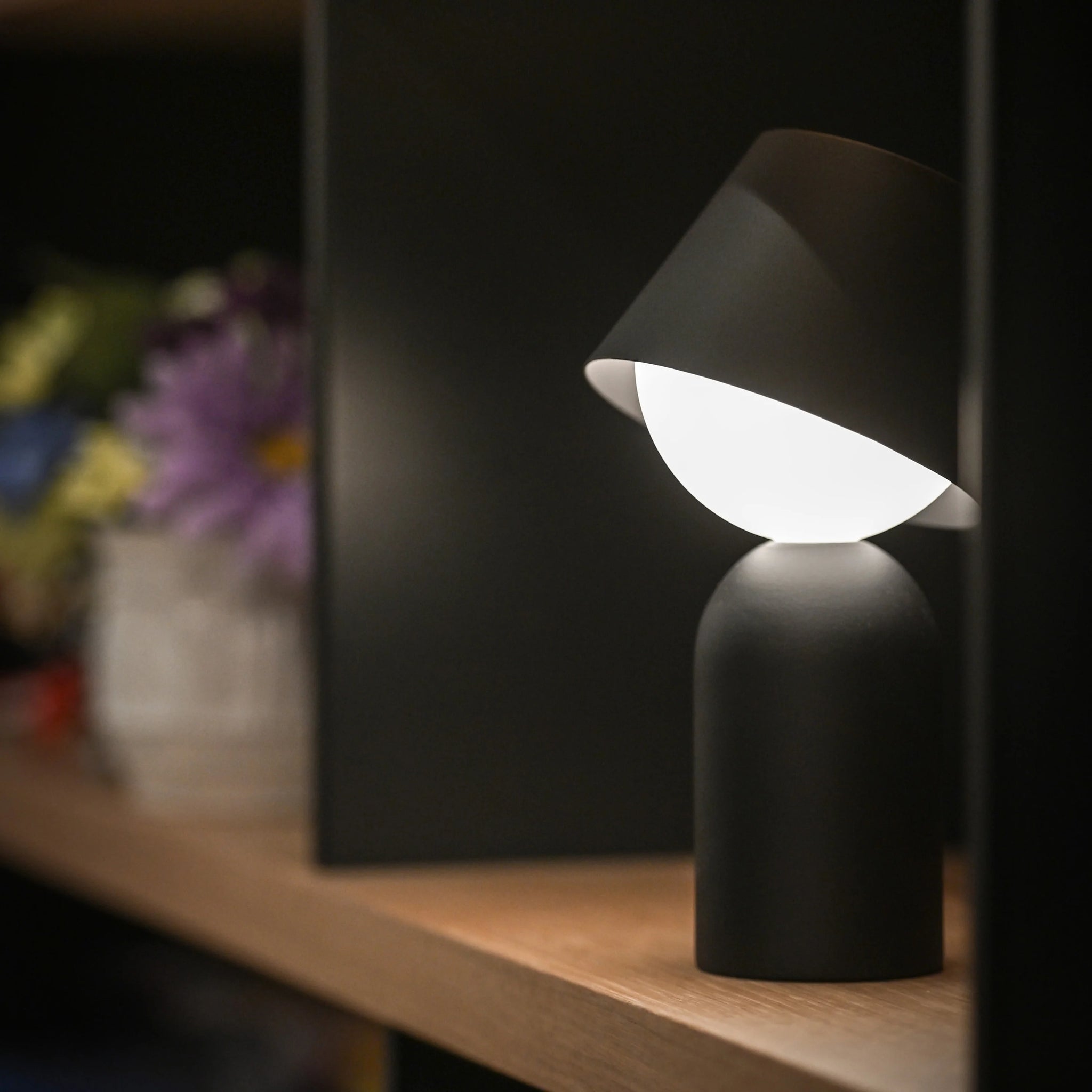 💡 ĐÈN BÀN HIỆN ĐẠI 3D – TỐI GIẢN & SANG TRỌNG